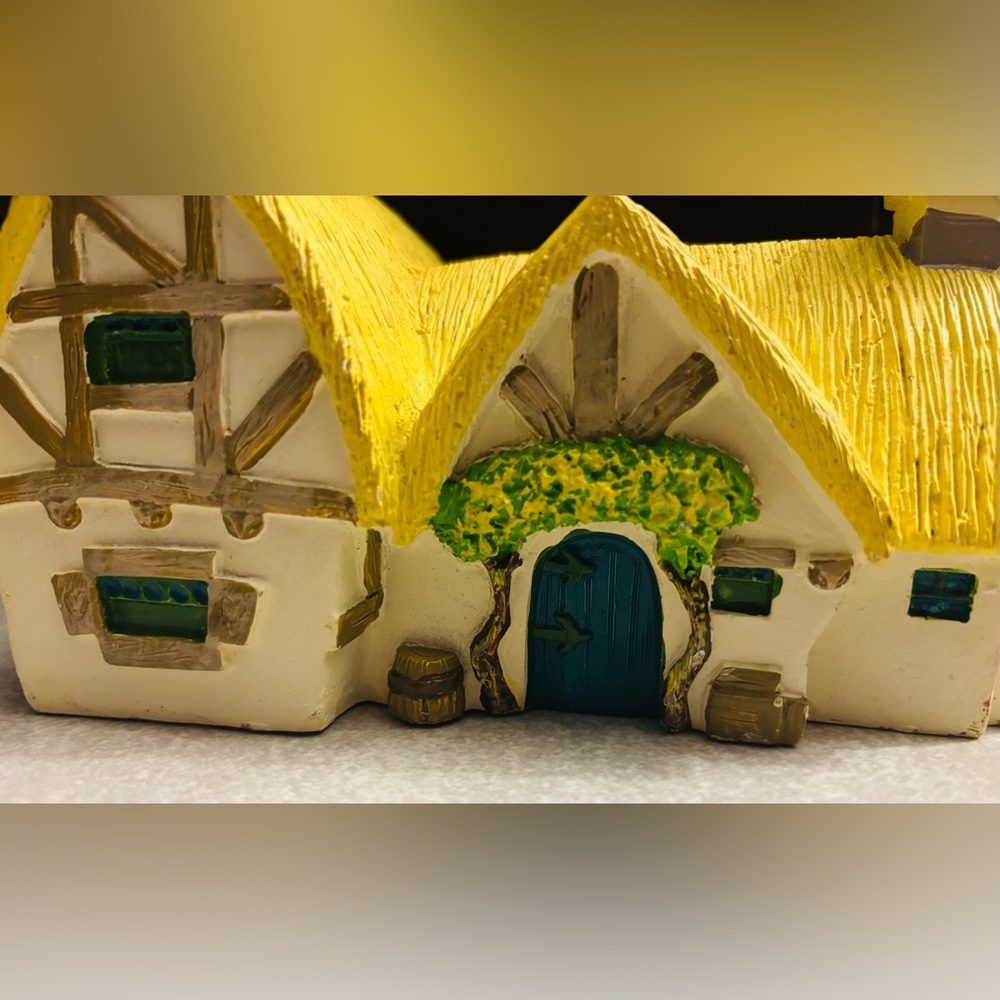 Seven Dwarfs' Cottage - Picture 7 of 11